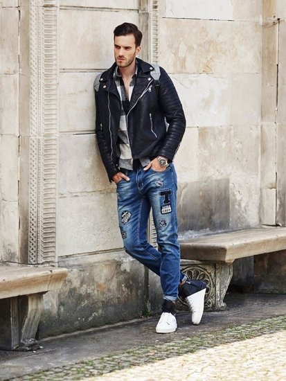 Stilizzazione n. 321 - giacca in pelle, camicia di flannella, pantaloni di jeans
